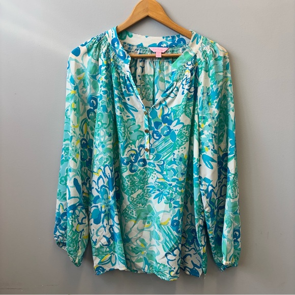 Lilly Pulitzer Tops - Lilly Pulitzer Elsa Silk Top Large Blue Teal Floral